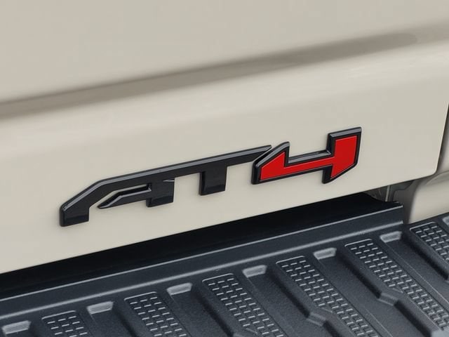 2026 GMC Sierra 2500HD AT4 - Photo 8