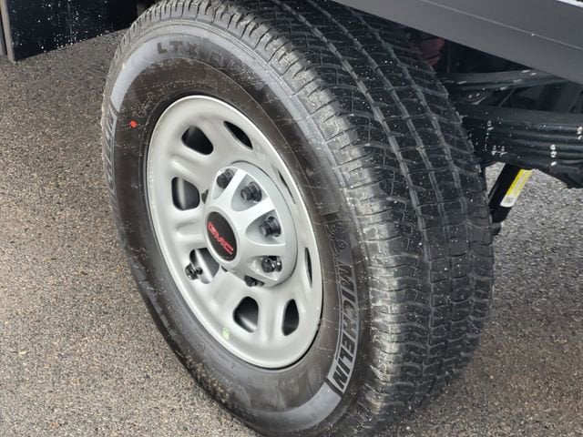 2026 GMC Sierra 3500HD Pro - Photo 7