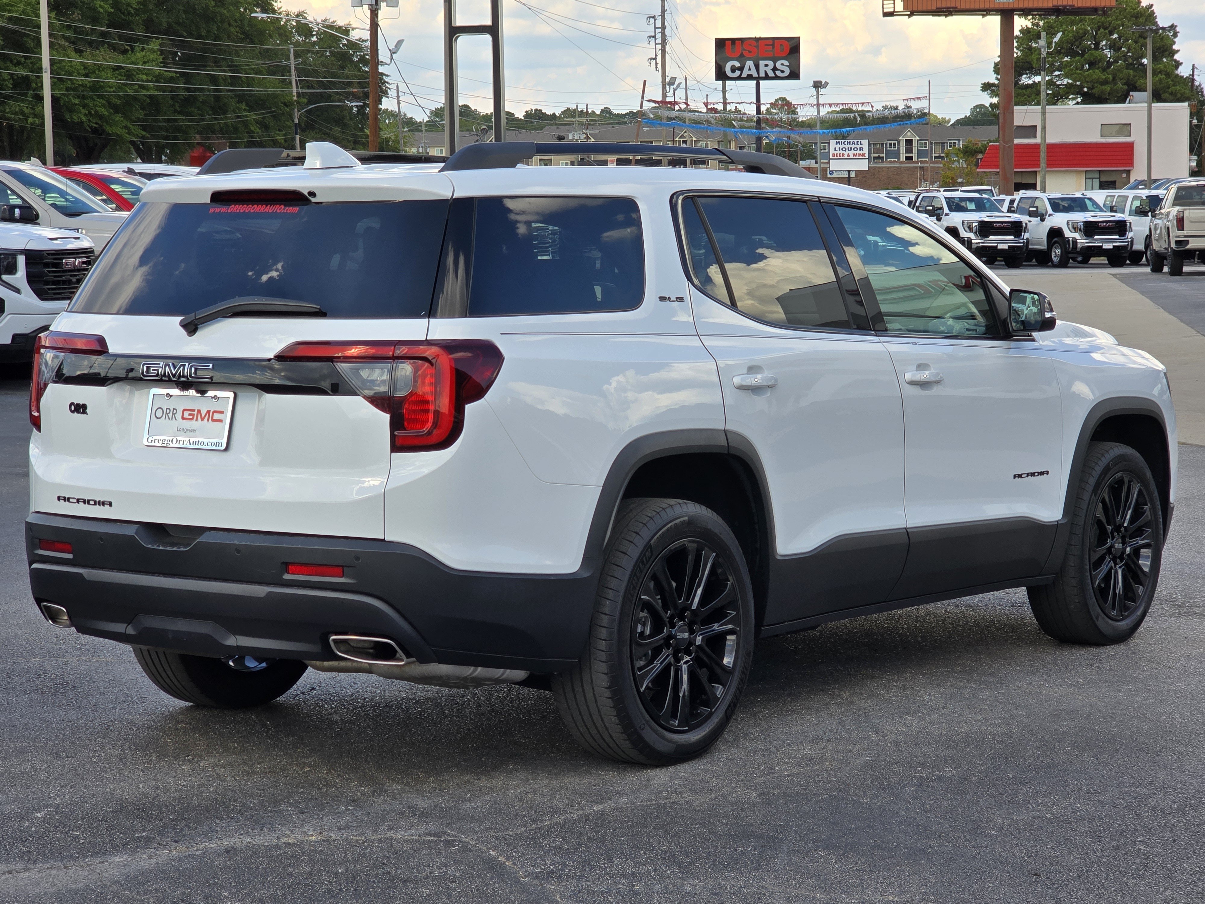 Used 2023 GMC Acadia SLE SUV