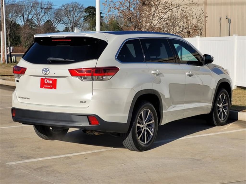 Used 2017 Toyota Highlander XLE