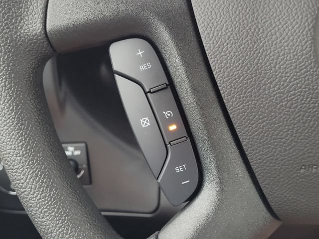 2025 GMC Savana Cargo Work Van - Photo 18