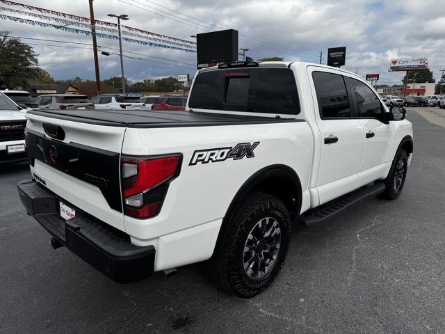 2024 Nissan Titan PRO-4X photo 3