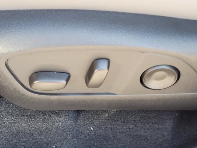 2026 GMC Acadia Elevation - Photo 23