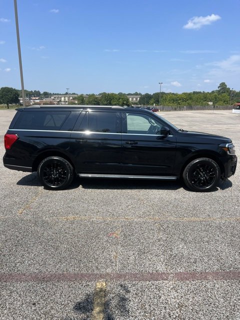 2022 Ford Expedition MAX XLT photo 3