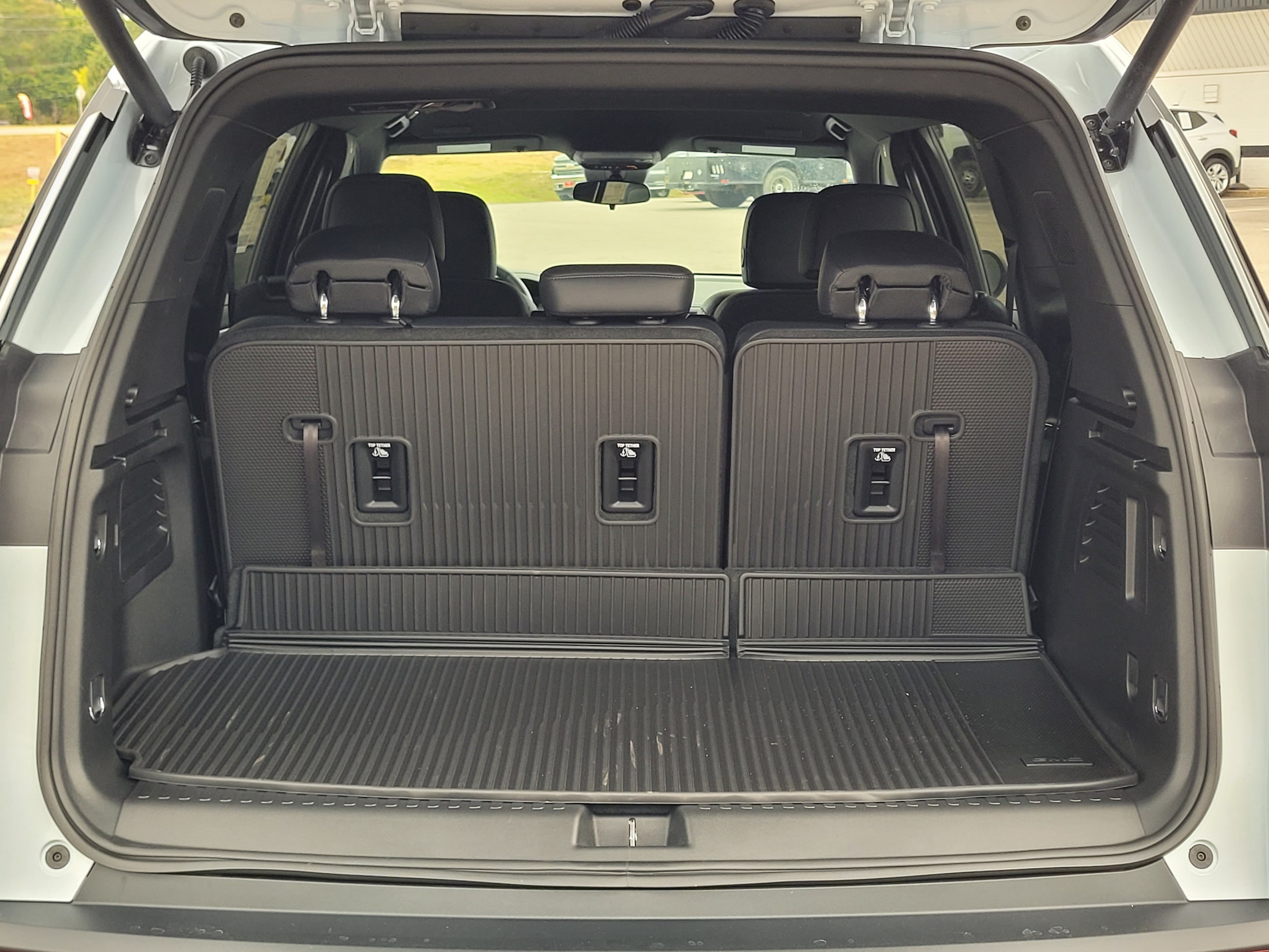 2027 GMC Acadia Elevation - Photo 9