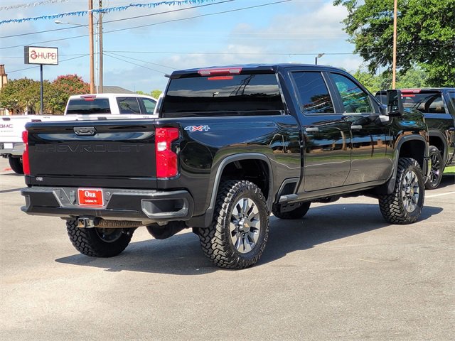 2024 Chevrolet Silverado 2500HD Custom photo 4