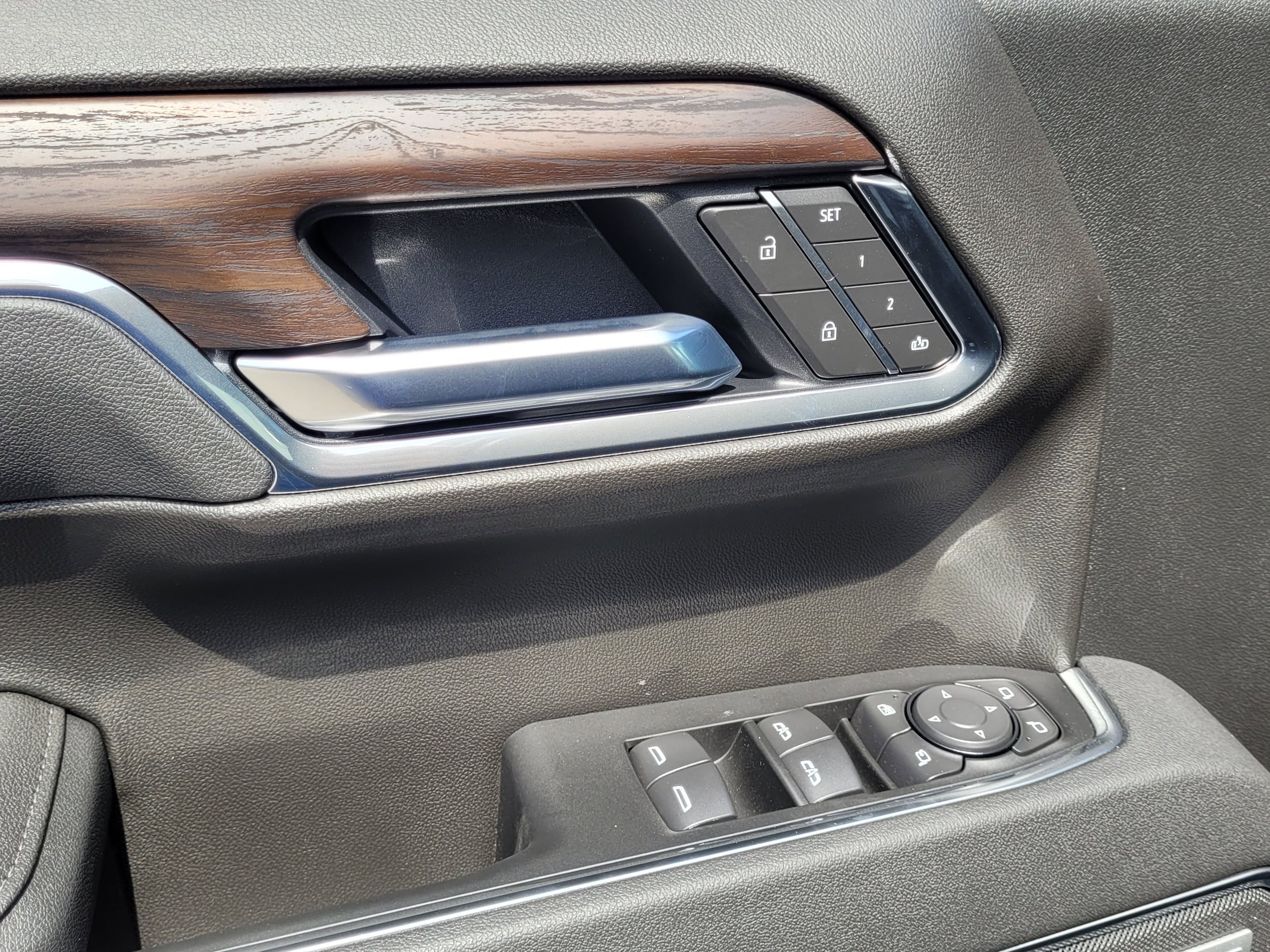 2026 GMC Sierra 1500 SLT - Photo 24