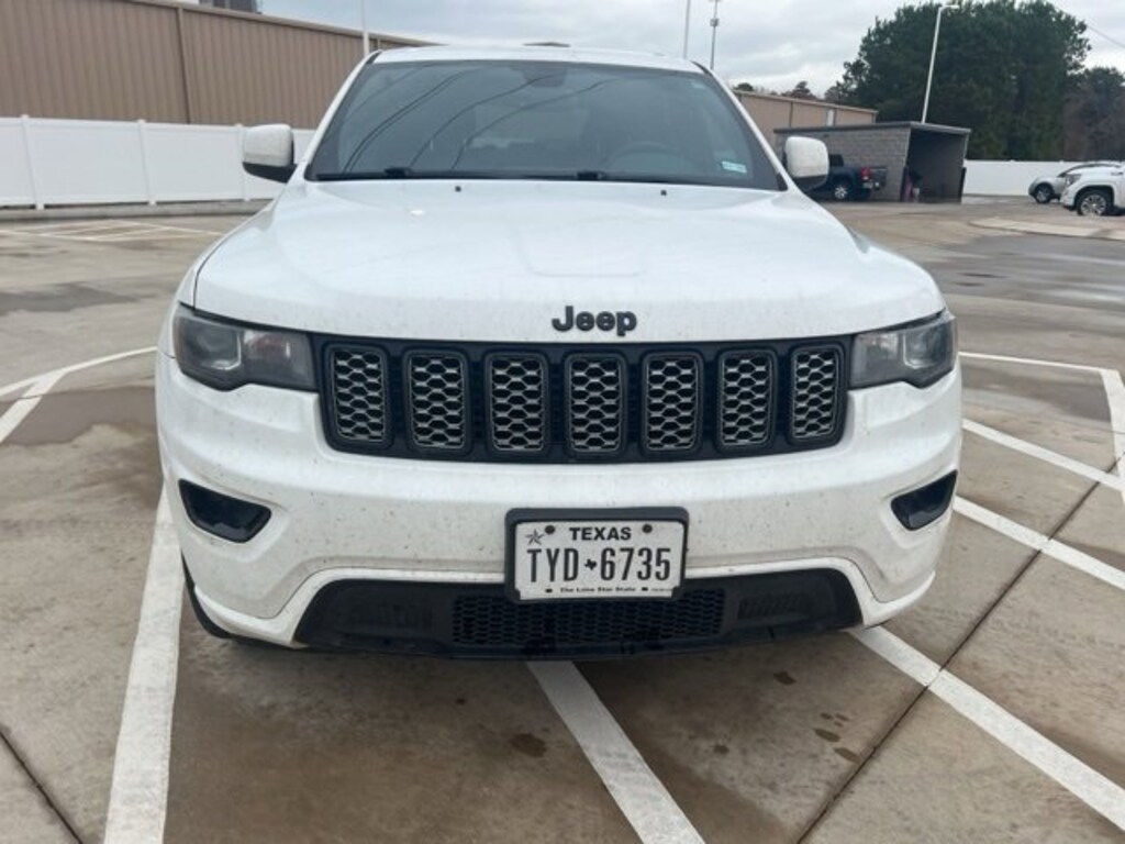 Used 2017 Jeep Grand Cherokee Altitude