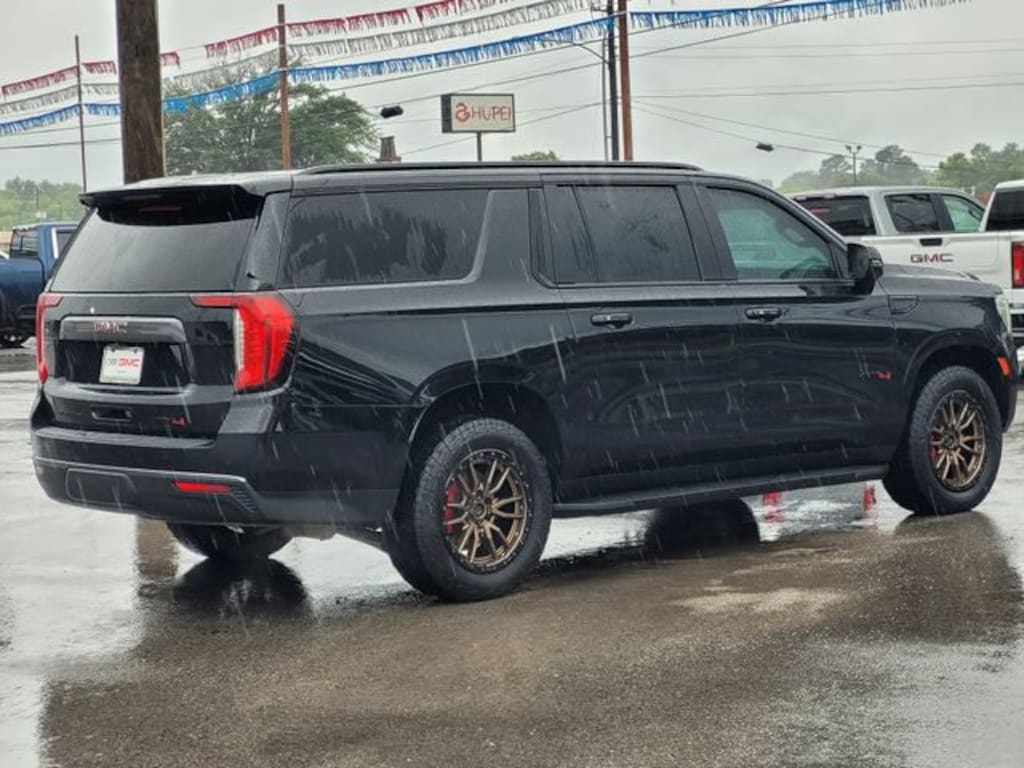 Used 2021 GMC Yukon XL AT4 SUV