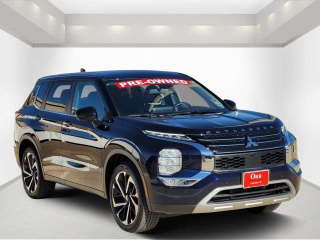 2024 Mitsubishi Outlander SE's photo