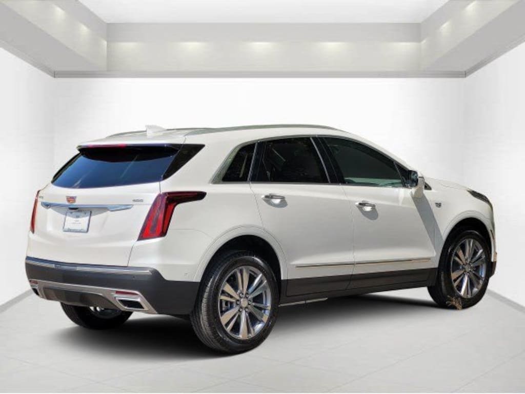 New 2026 CADILLAC XT5 Premium Luxury SUV
