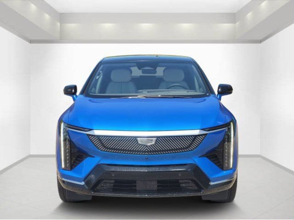New 2027 CADILLAC OPTIQ Premium Luxury SUV