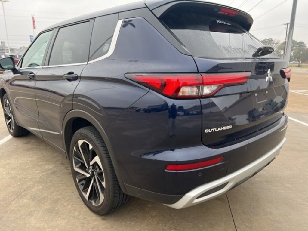 Used 2024 Mitsubishi Outlander SE
