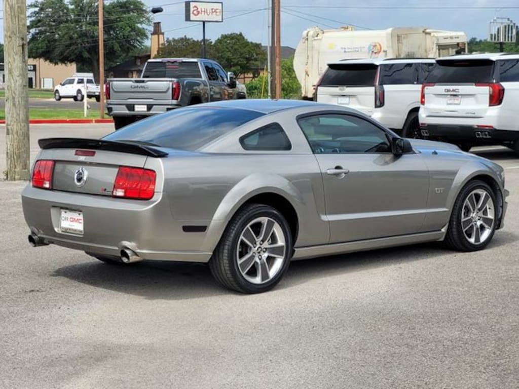 Used 2008 Ford Mustang GT Deluxe