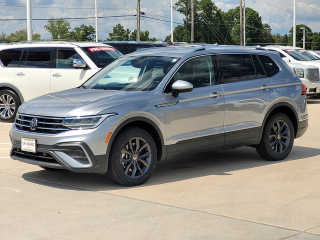 Used 2022 Volkswagen Tiguan SE