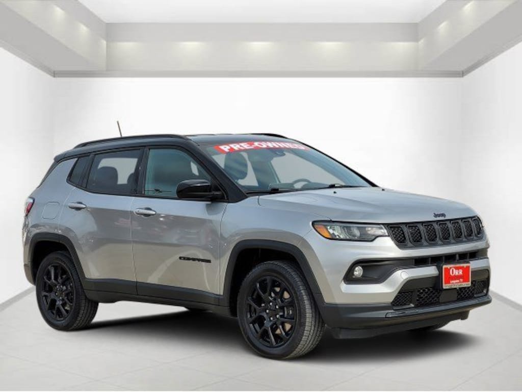 Used 2023 Jeep Compass Altitude
