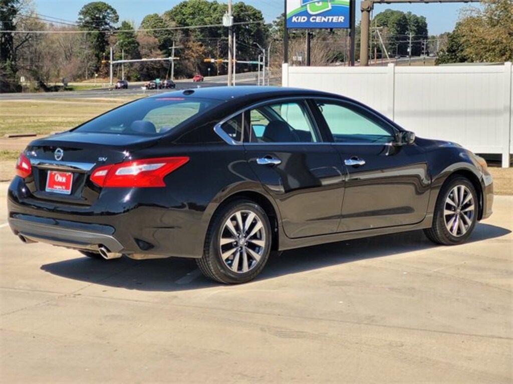 Used 2017 Nissan Altima 2.5 SV