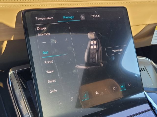 2026 Cadillac Escalade IQL Premium Sport - Photo 18