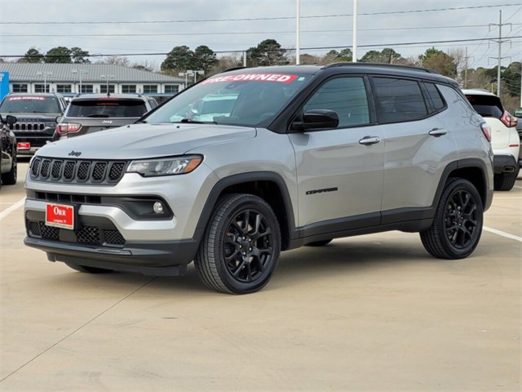 Used 2023 Jeep Compass Altitude