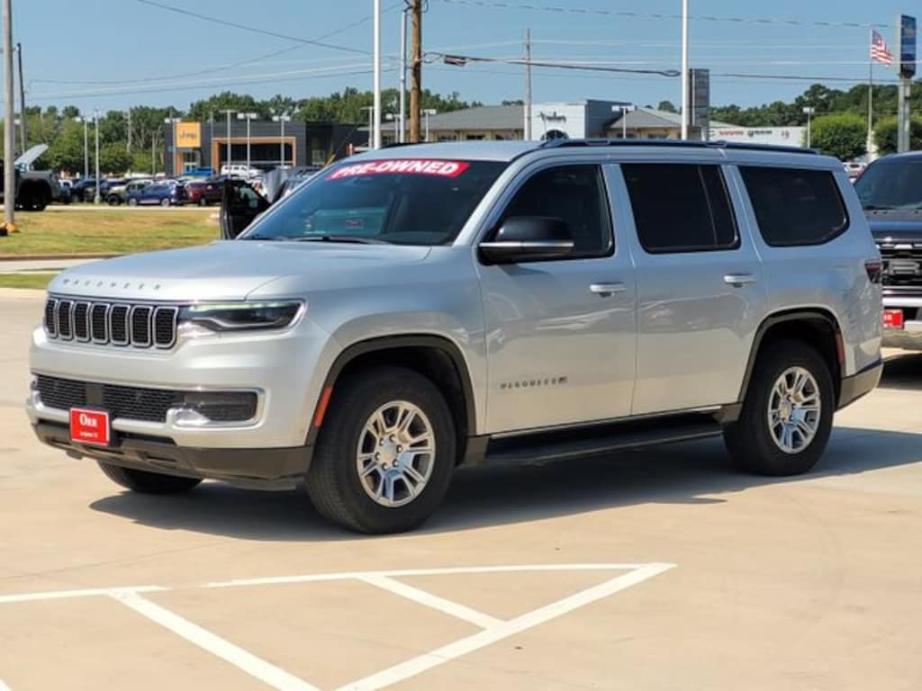 Used 2024 Jeep Wagoneer 4DR 2WD