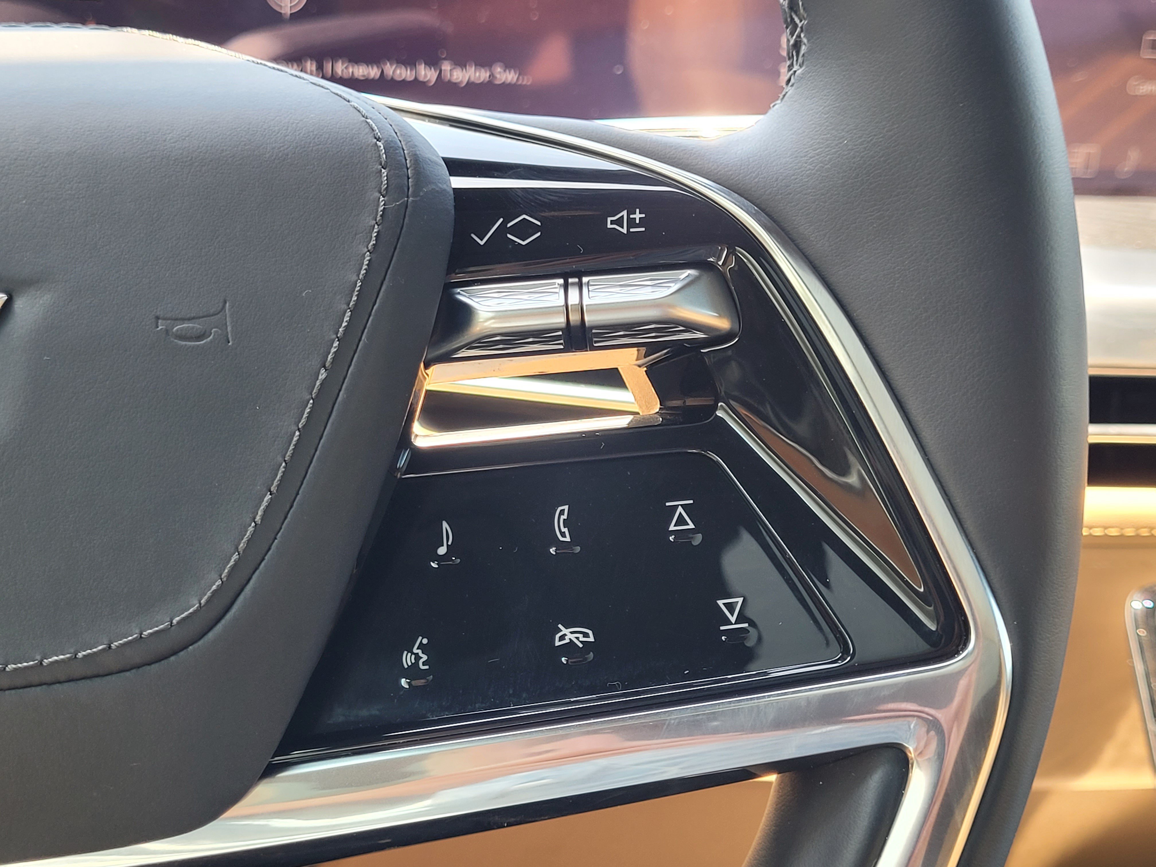 2026 Cadillac Escalade IQL Premium Sport - Photo 25