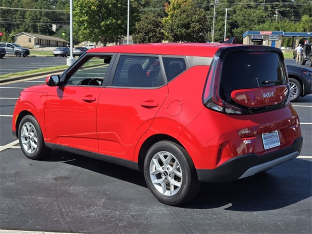 Used 2023 Kia Soul LX Hatchback