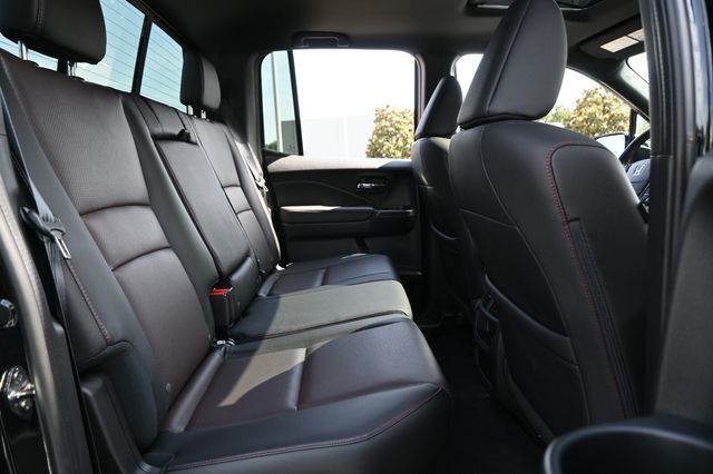 2023 Honda Ridgeline Black Edition - Photo 14