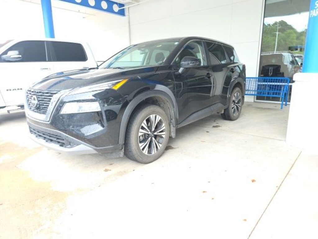 Used 2023 Nissan Rogue SV SUV