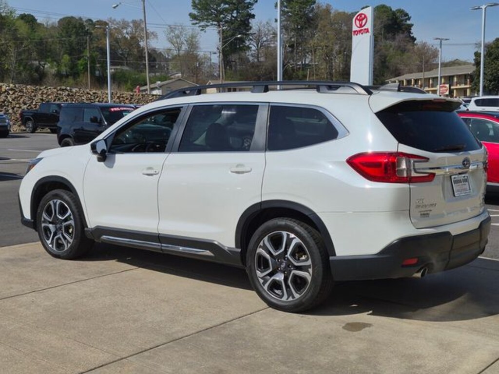 Used 2024 Subaru Ascent Limited 8-Passenger SUV