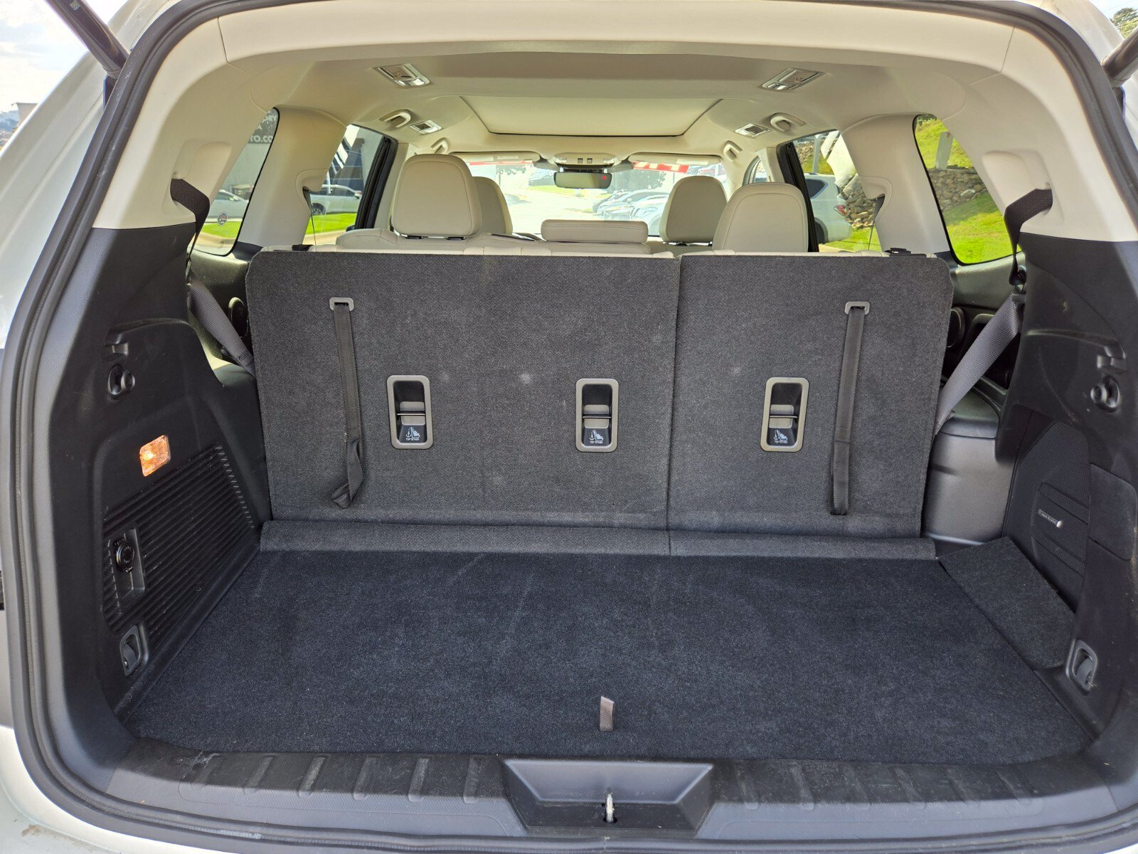 2024 Subaru Ascent Limited - Photo 18