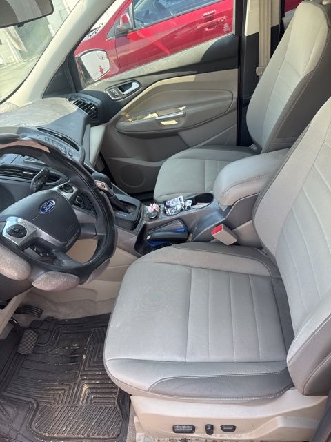 2016 Ford Escape SE's photo