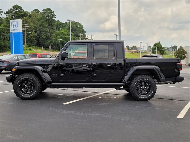 Used 2024 Jeep Gladiator Willys with VIN 1C6HJTAGXRL118055 for sale in Little Rock