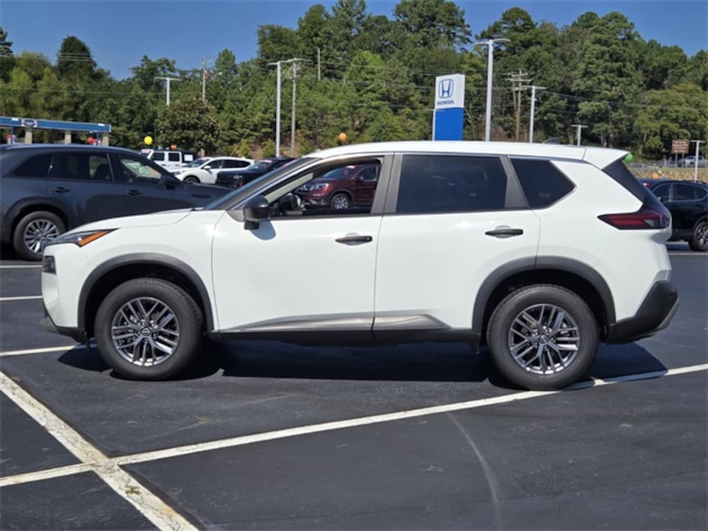 Used 2023 Nissan Rogue S SUV