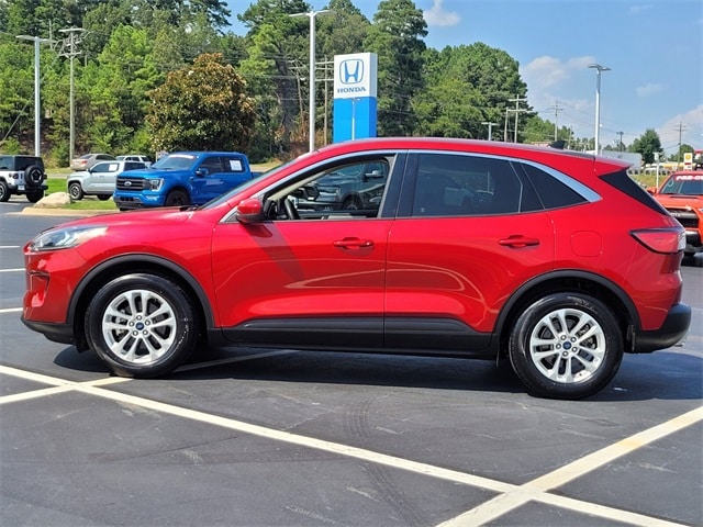 Used 2020 Ford Escape SE with VIN 1FMCU0G64LUA23690 for sale in Hot Springs, AR