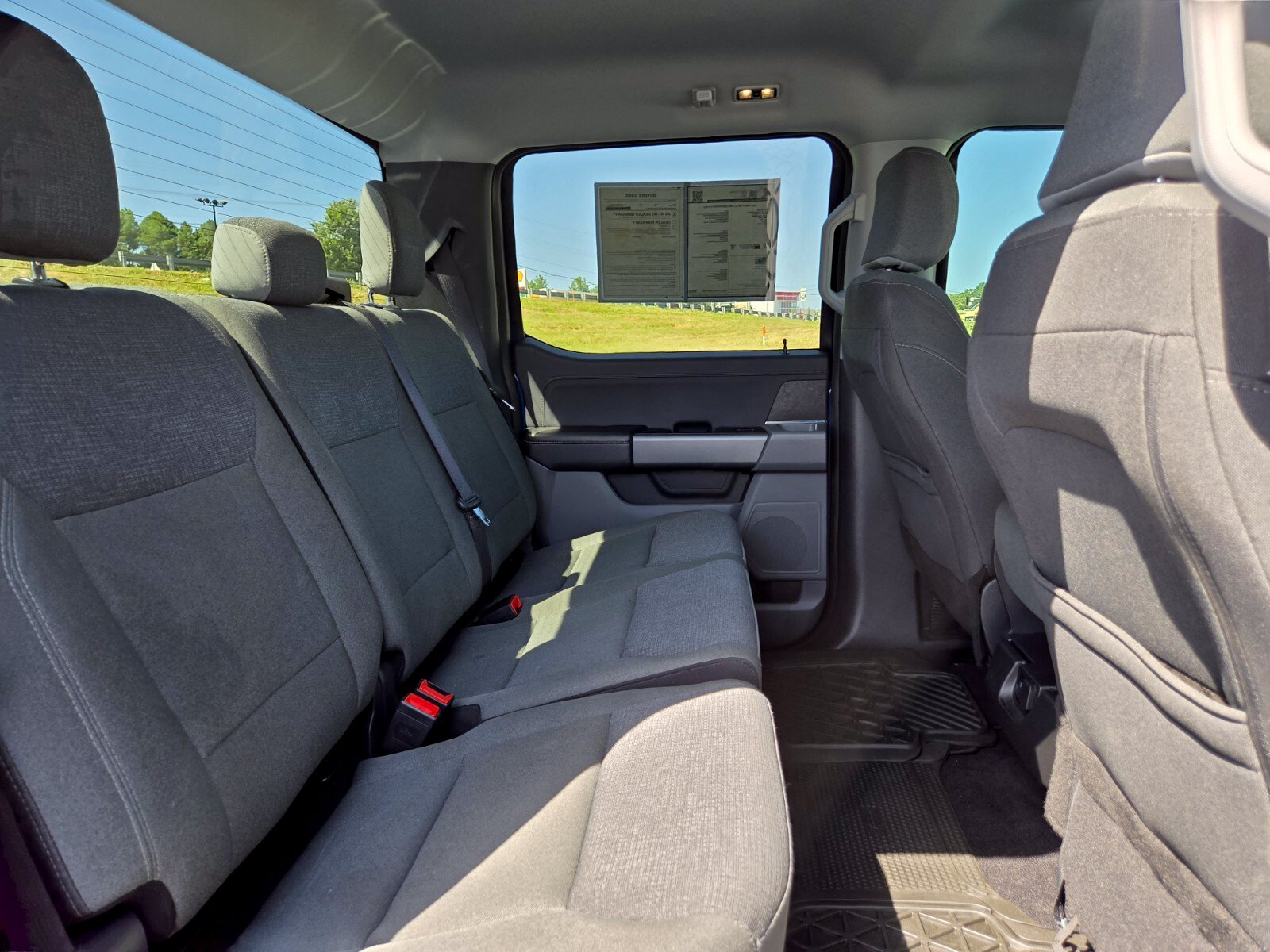 2025 Ford F-150 XLT - Photo 17