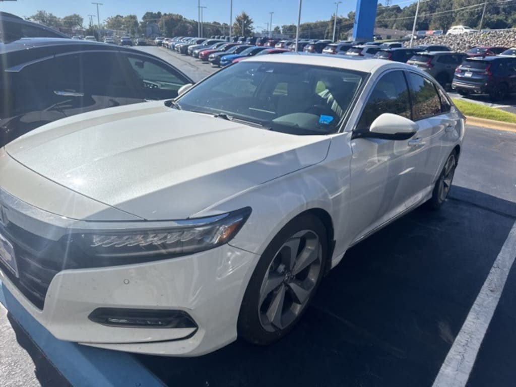 Used 2019 Honda Accord Touring 2.0T Sedan