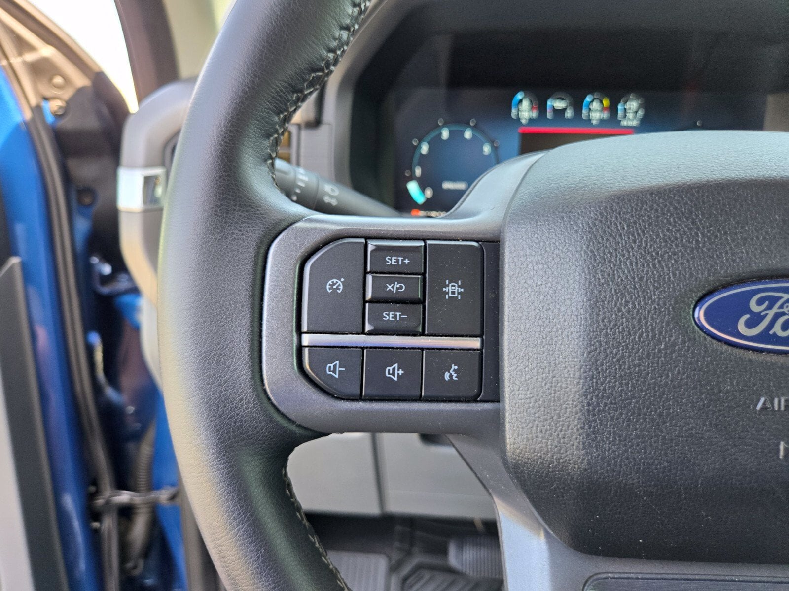 2025 Ford F-150 XLT - Photo 29
