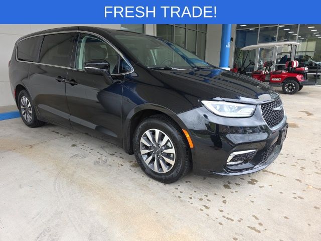 Used 2024 Chrysler Pacifica PHEV Select with VIN 2C4RC1S73RR169480 for sale in Hot Springs, AR