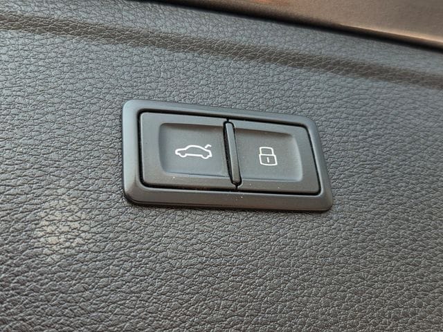 2023 Audi SQ5 Prestige - Photo 18