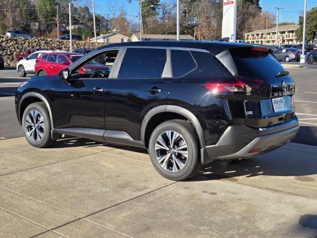 Used 2023 Nissan Rogue SV SUV