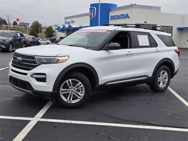 2022 Ford Explorer XLT's photo