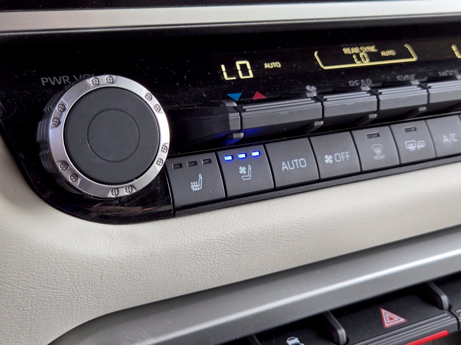 2024 Toyota Sequoia Capstone - Photo 27