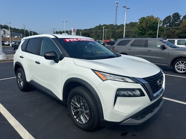 2023 Nissan Rogue S photo 2