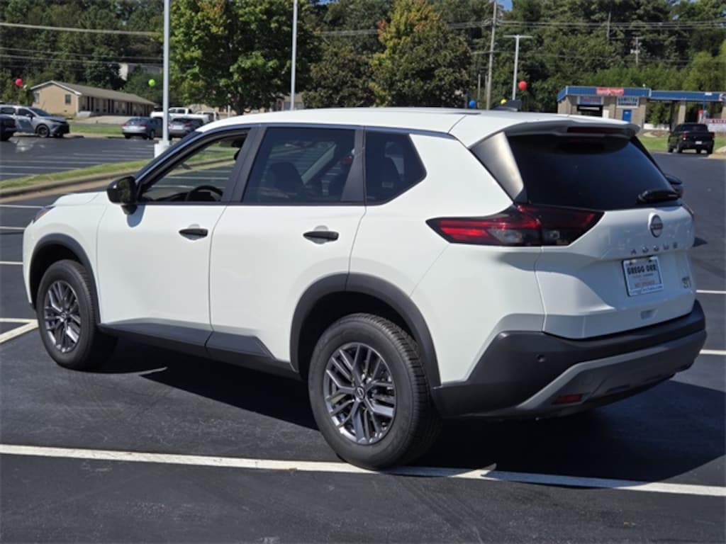 Used 2023 Nissan Rogue S SUV