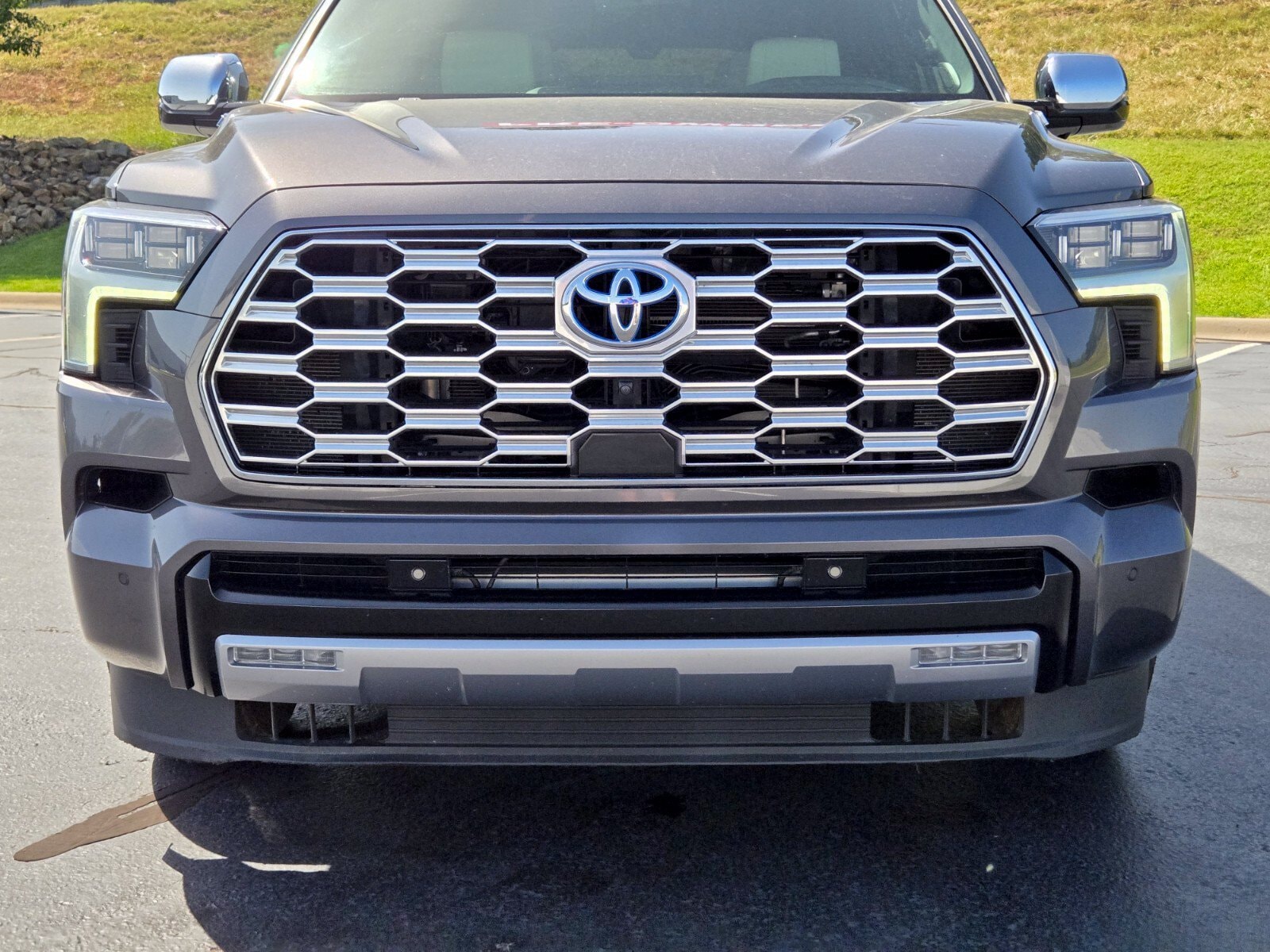 2024 Toyota Sequoia Capstone - Photo 8