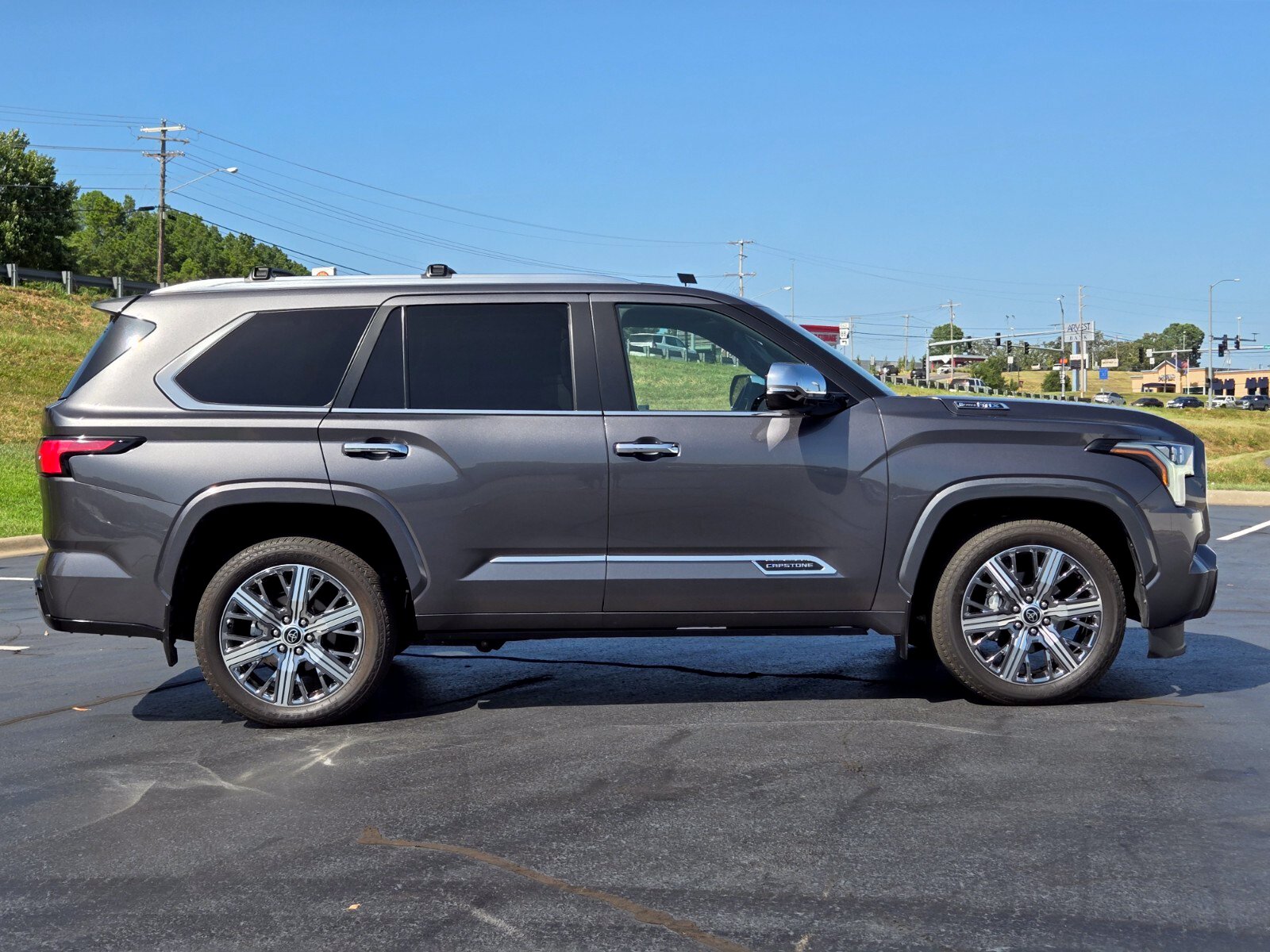 2024 Toyota Sequoia Capstone - Photo 6