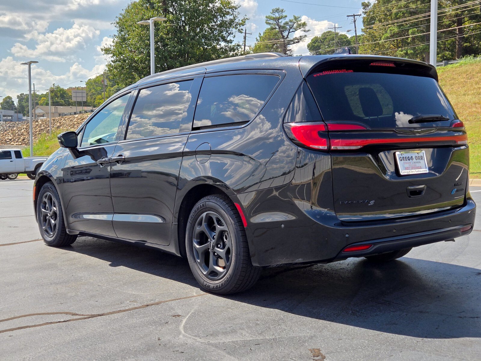Used 2024 Chrysler Pacifica Plug-In Hybrid Select Van Passenger Van