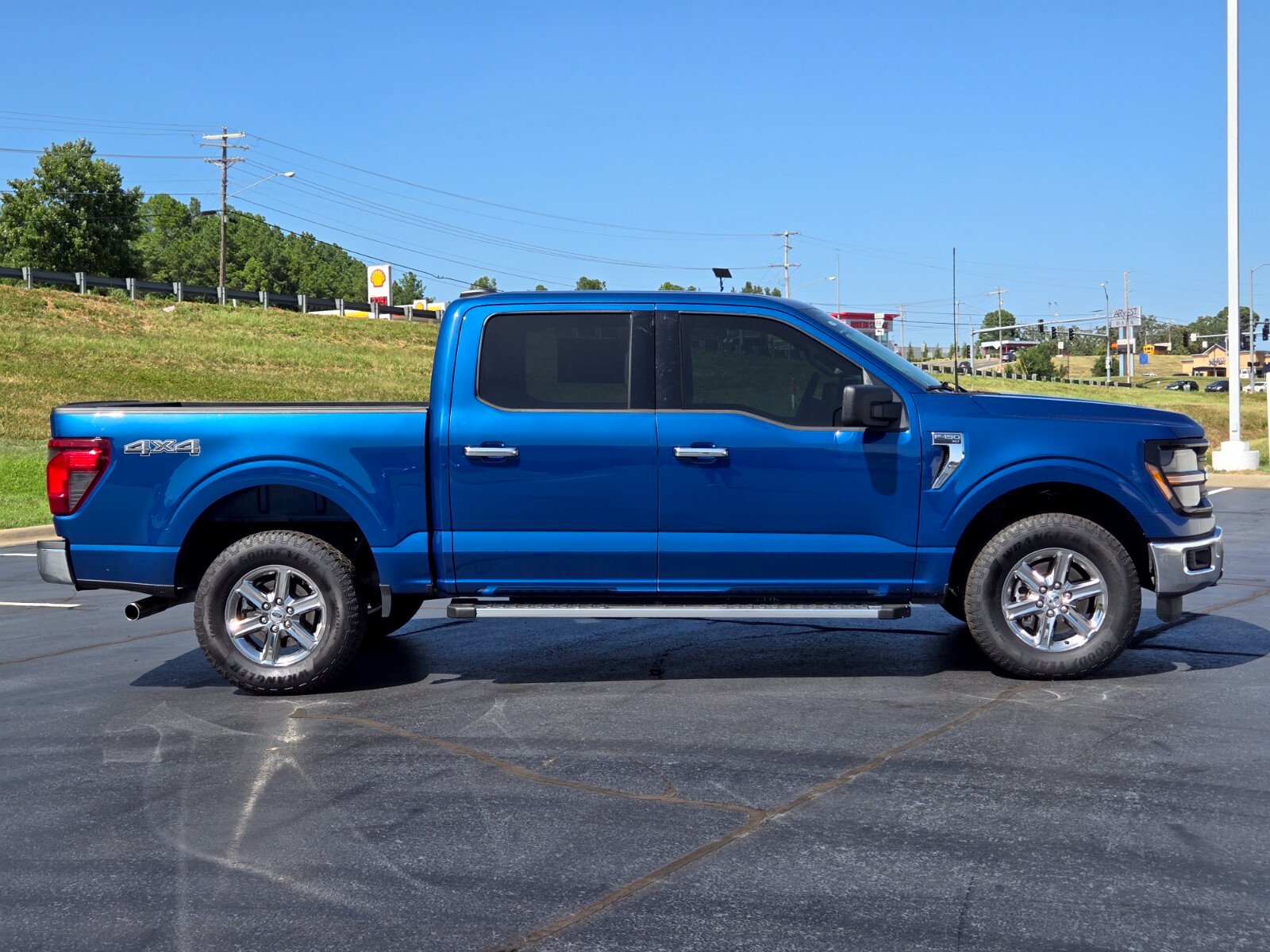 2025 Ford F-150 XLT - Photo 6