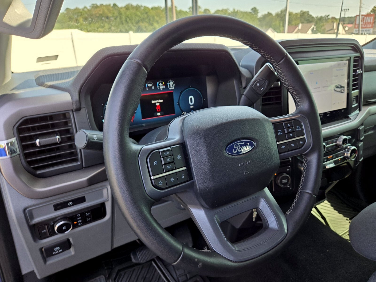 2025 Ford F-150 XLT - Photo 11