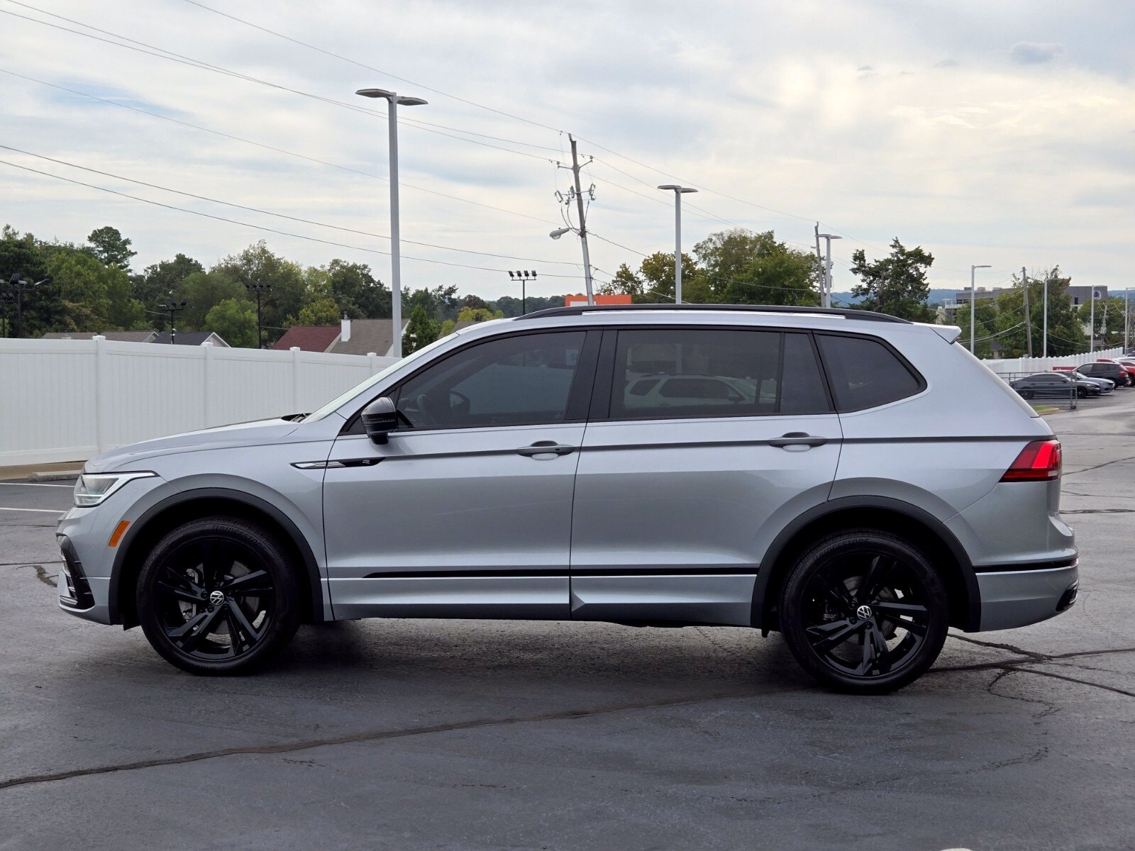 3VVCB7AX1RM154028